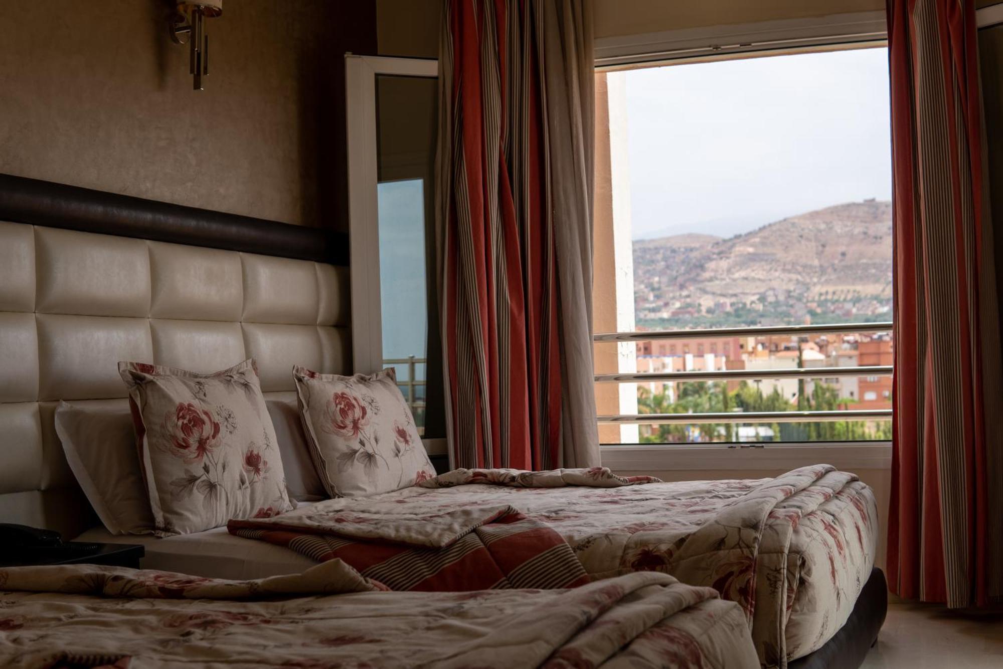 Hotel La Luna ベニ・メラル エクステリア 写真