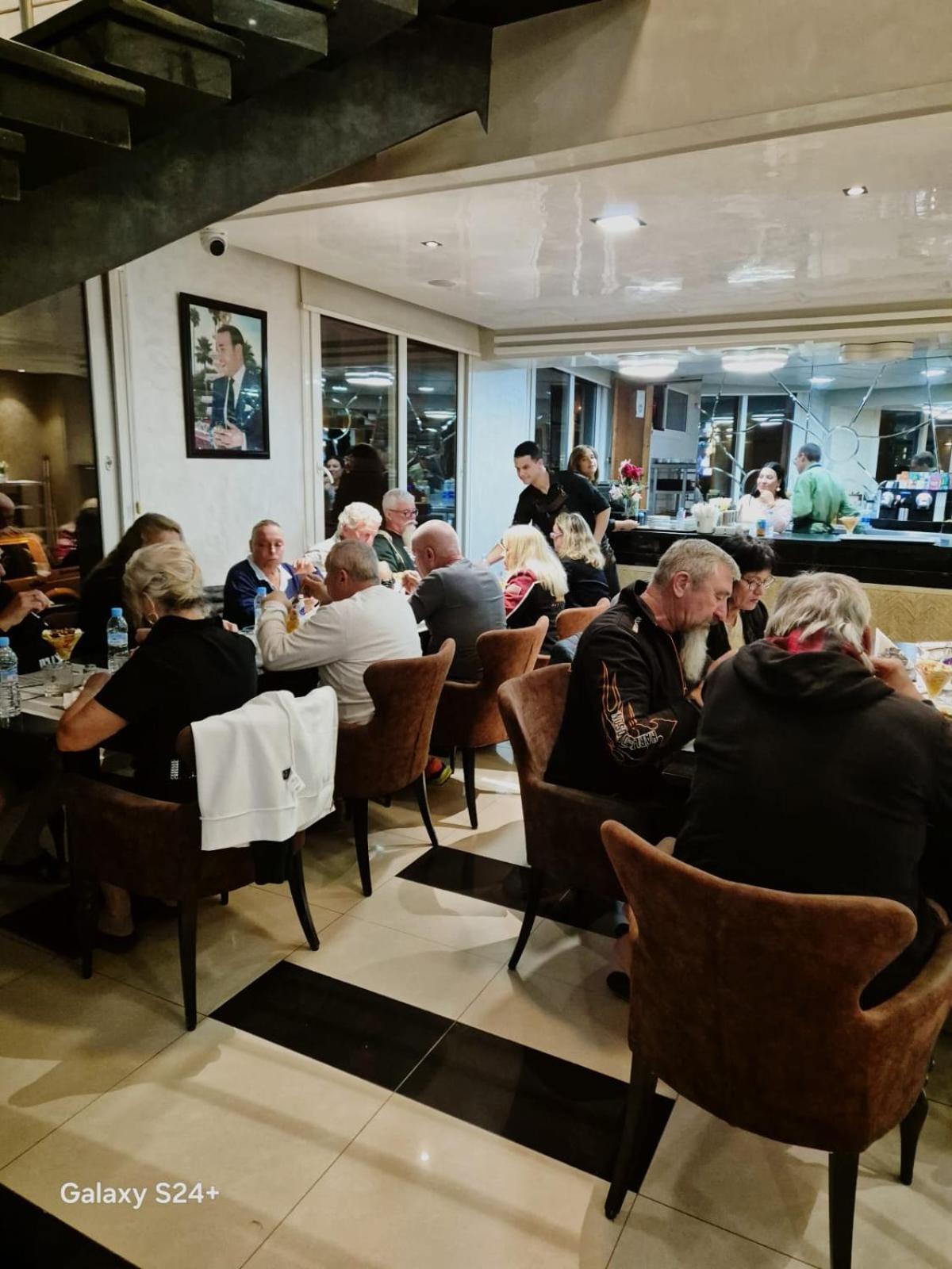 Hotel La Luna ベニ・メラル エクステリア 写真