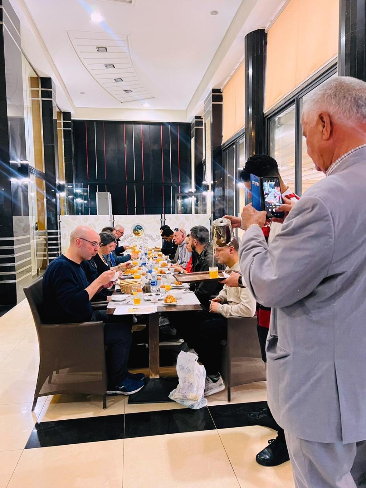 Hotel La Luna ベニ・メラル エクステリア 写真